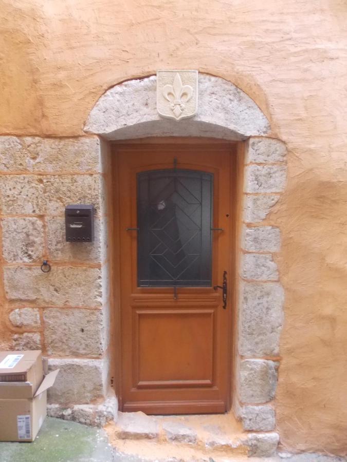 Joli Studio Aups Exterior photo